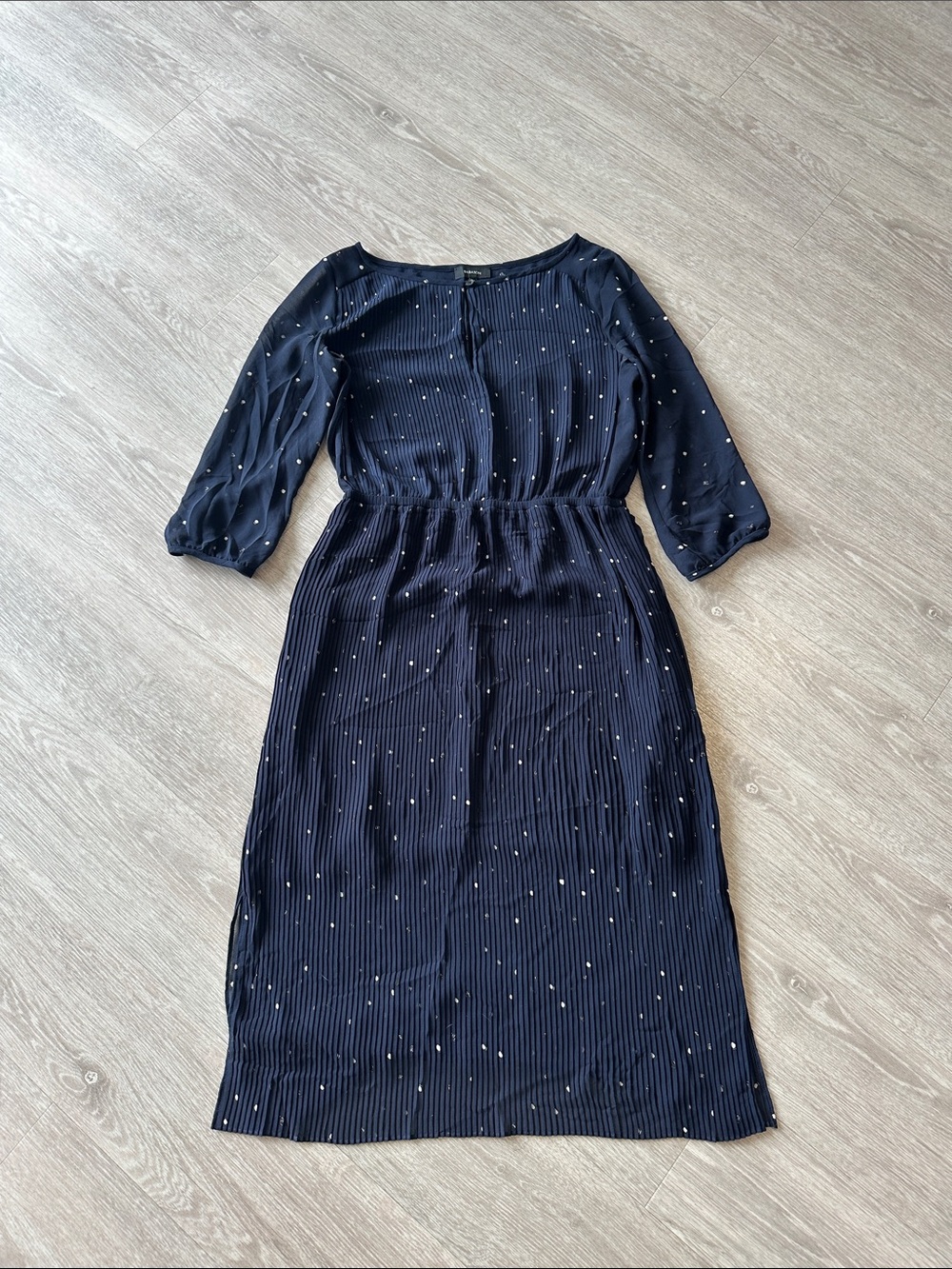 Aritzia Babaton pleated polka dots dress. Preowned XXS